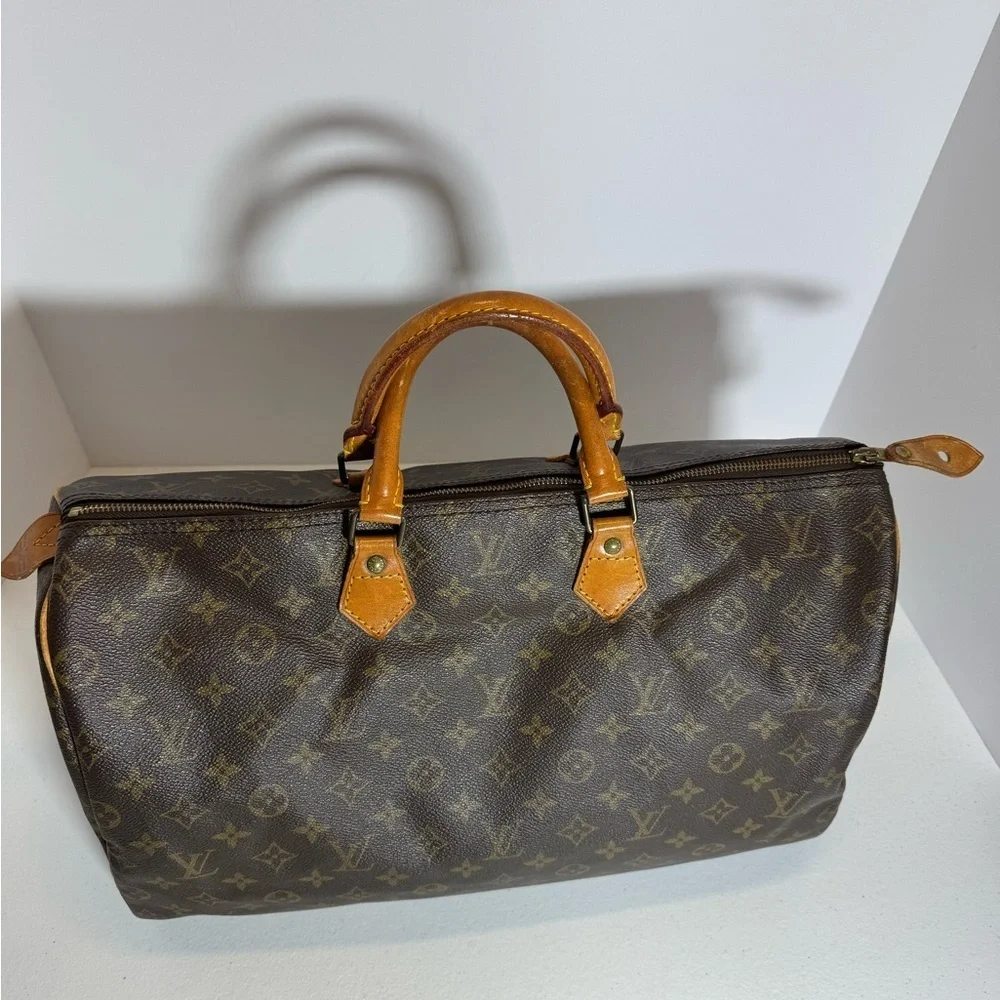 AUTHENTIC Louis Vuitton Brown Monogram Speedy 40